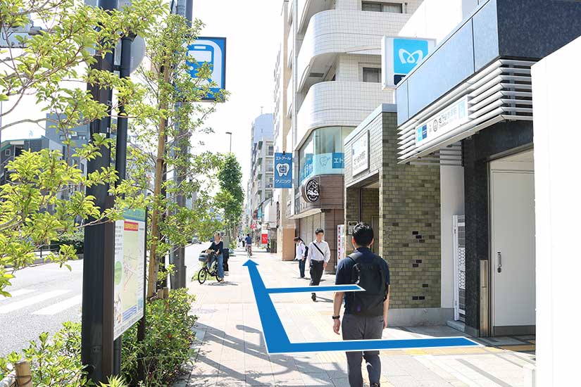 地上に出たら右折します(池袋方面へすすみます)